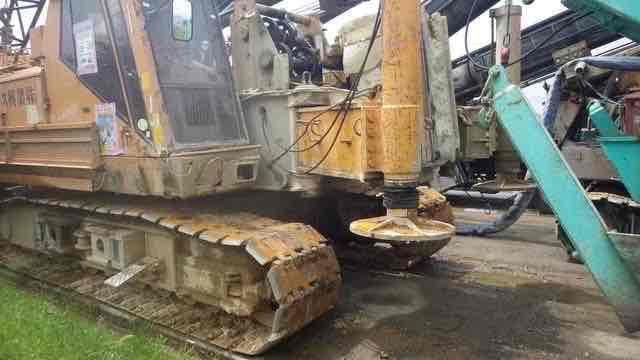 Sumitomo pile driver