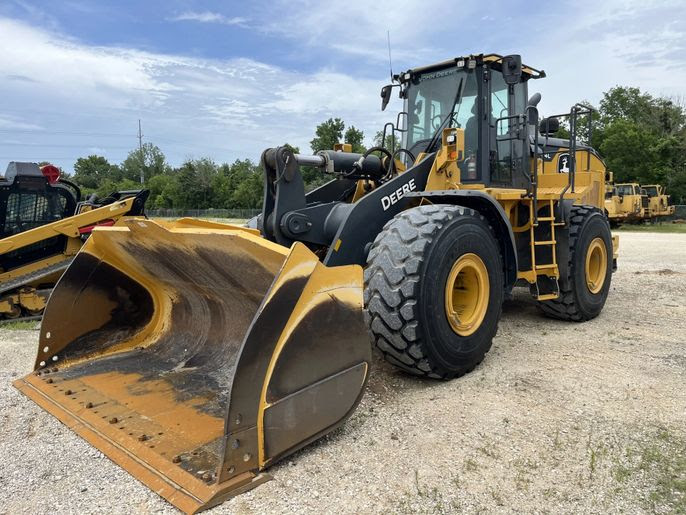 2021 John Deere 744L Wheel Loader