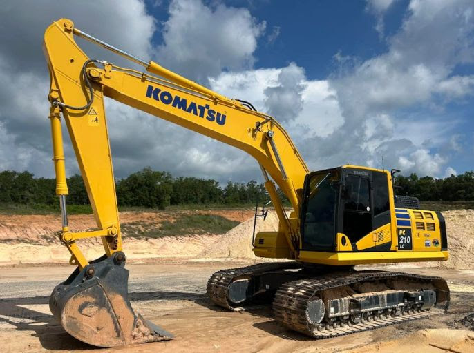 2025 Komatsu PC210LC-11 Excavator 