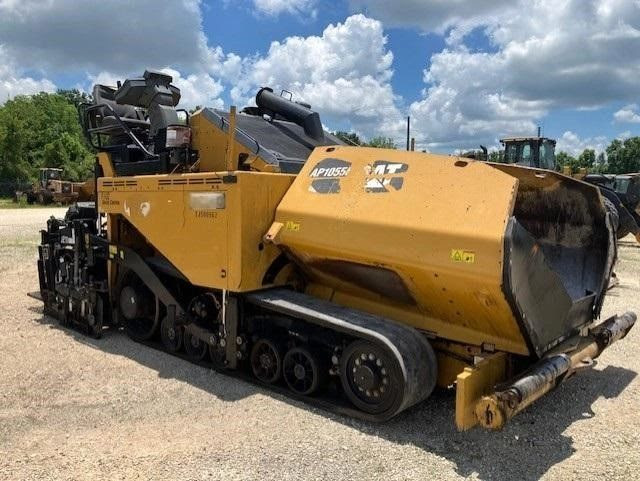 2019 CAT AP1055F Asphalt Paver 