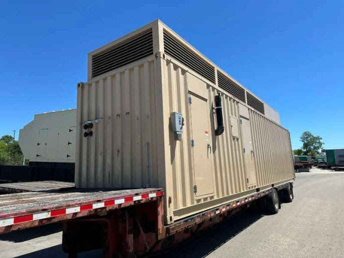 2000 Cummins 1250KW Generator