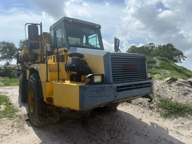 2004 Komatsu HM4001L Haul Truck