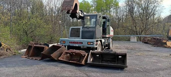 2001 GRADALL 3100