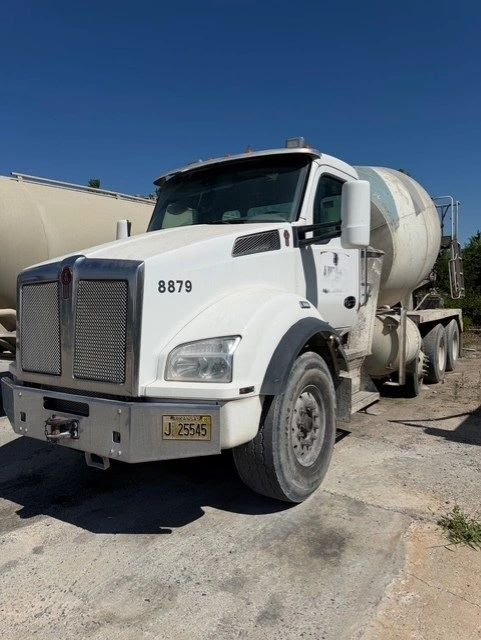 (2) 2018 Kenworth T880 Concrete Mixer Trucks