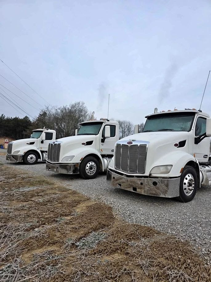 (1) 2018 - (2) 2019 Peterbilt 579 Trucks