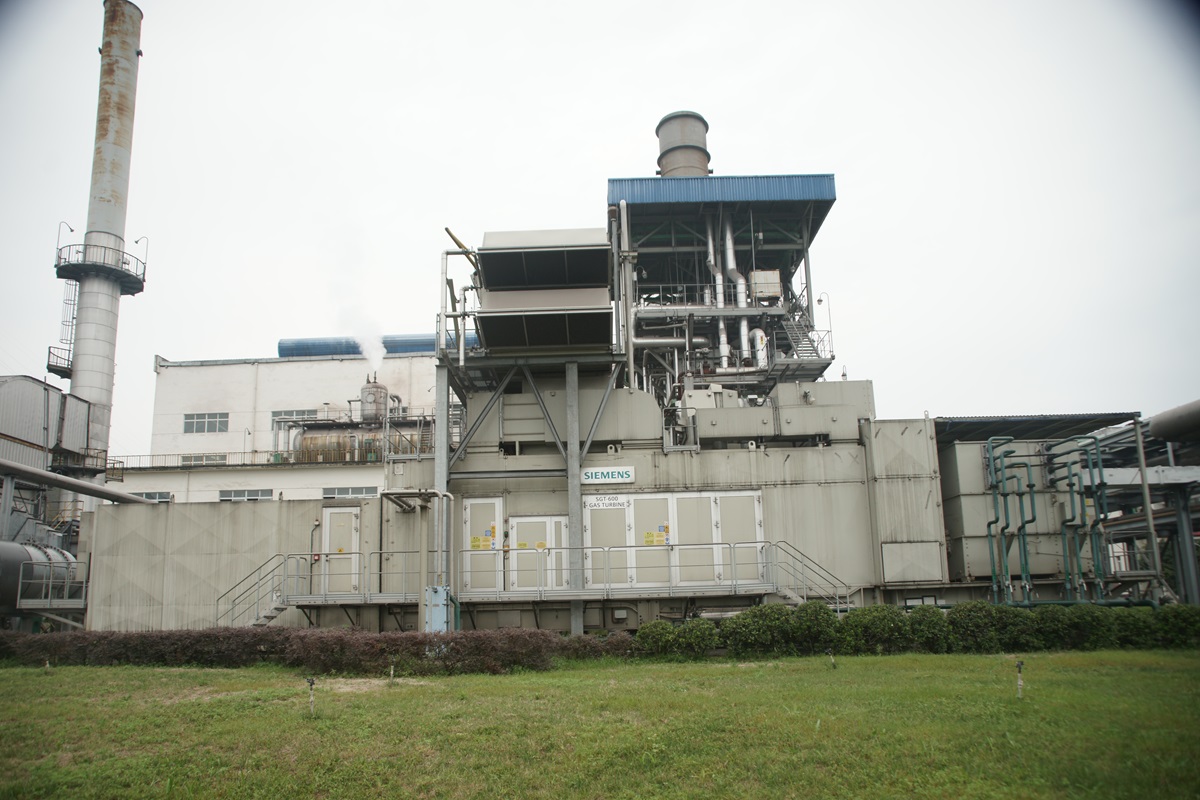 Siemens GAS Turbine: SGT600DLE, Year: 2011, hours: 553, Fuel: Dual(Natural Gas), power: 25mw, 10.5kv, 50hz