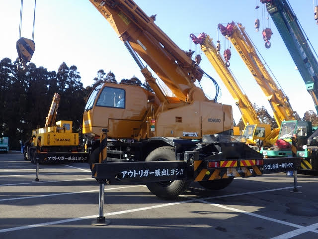 25 ton kobelco rough terrain