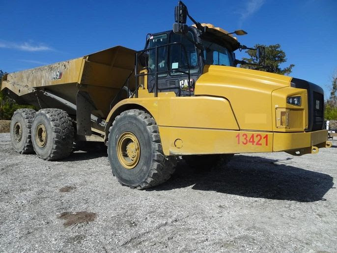 2024 CAT 745 Haul Truck, TAILGATE! 