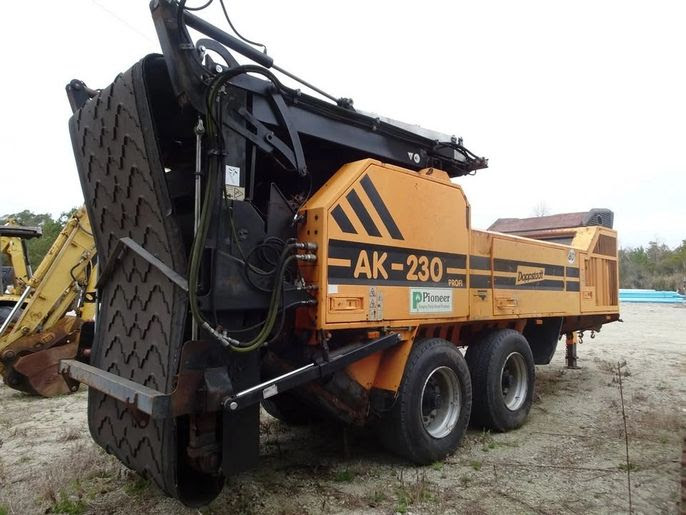 2008 AK-230 Shredder , 786 hours 