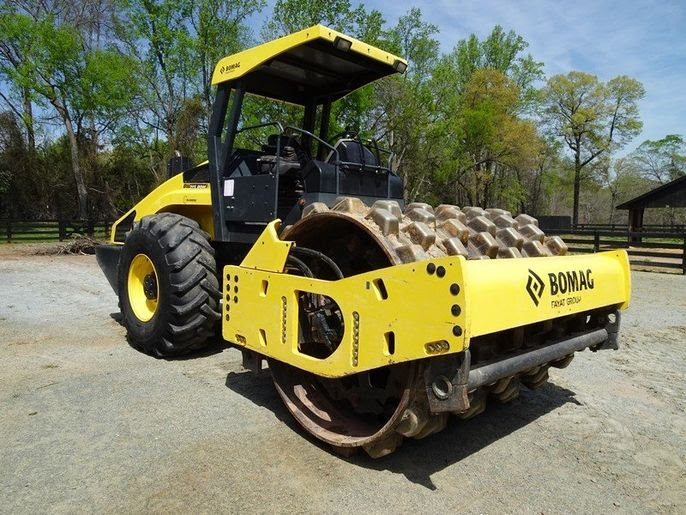 2016 Bomag BW 213PGH-4i Pad Foot Roller 